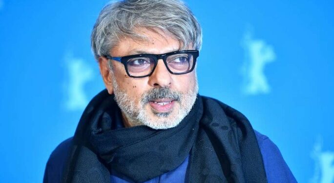 পুনৰ বিতৰ্কত  চলচ্চিত্ৰ পৰিচালক সঞ্জয় লীলা ভাঞ্চালী, বিকানেৰত FIR পঞ্জীয়ন