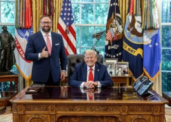 ভাৰতৰ ওপৰত আৰোপ কৰা জৰিমনা প্ৰত্যাহাৰ কৰিবনে আমেৰিকাই? শুল্ক বিবাদৰ মাজতে ট্ৰাম্পক সাক্ষাৎ জেছন মিলাৰৰ