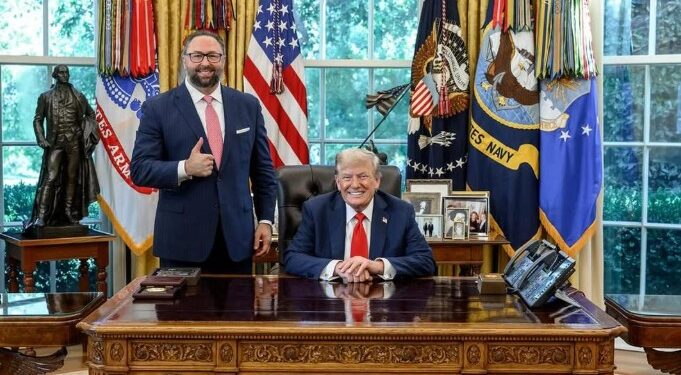 ভাৰতৰ ওপৰত আৰোপ কৰা জৰিমনা প্ৰত্যাহাৰ কৰিবনে আমেৰিকাই? শুল্ক বিবাদৰ মাজতে ট্ৰাম্পক সাক্ষাৎ জেছন মিলাৰৰ