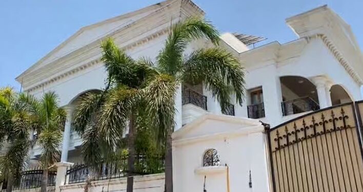 বুলড’জাৰ চলিব এইগৰাকী প্ৰাক্তন মুছলমান ক্ৰিকেটাৰৰ গৃহত! ১৩ বছৰীয়া পুৰণি গোচৰত মুখথেকেচা…