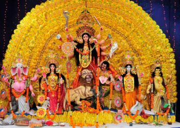 মহাসপ্তমীত কিয় দেৱীৰ কালৰাত্ৰি ৰূপক পূজা কৰা হয়? কালৰাত্ৰি পূজাৰ বিষয়ে সবিশেষ জানো আহক…