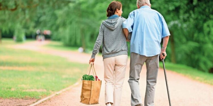 বৃদ্ধ পিতৃ-মাতৃক অৱহেলা কৰা চৰকাৰী কৰ্মচাৰী সাৱধান; আহি আছে এখন নতুন আইন