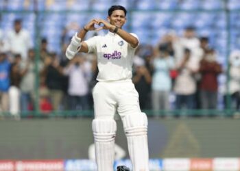 ৱেষ্ট ইণ্ডিজৰ বিৰুদ্ধে দিল্লী টেষ্টত যশস্বী জয়ছৱালৰ কেইবাটাও অভিলেখ