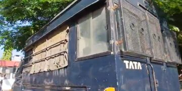 শেখৰ-অমৃতপ্ৰভাৰ জেল যাত্ৰা, এতিয়াও স্পষ্ট হোৱা নাই কোন জেলত ৰখা হ’ব দুয়োকে…