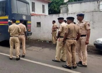 বাংলাদেশী অনুপ্ৰৱেশকাৰীৰ বিৰুদ্ধে আৰক্ষীয়ে কঠোৰ ব্যৱস্থা; ১০ জন গ্ৰেপ্তাৰ