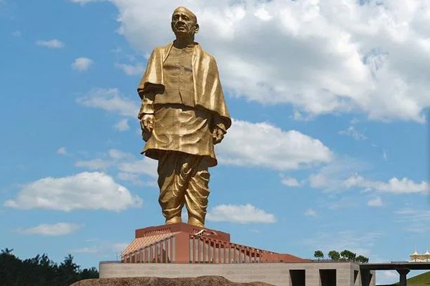 লৌহমানৱ চৰ্দাৰ বল্লভভাই পেটেলক শ্ৰদ্ধাঞ্জলি প্ৰধানমন্ত্ৰী মোদীৰ, জনসাধাৰণক উদ্দেশ্যি ঐক্যৰ শপত গ্ৰহণ