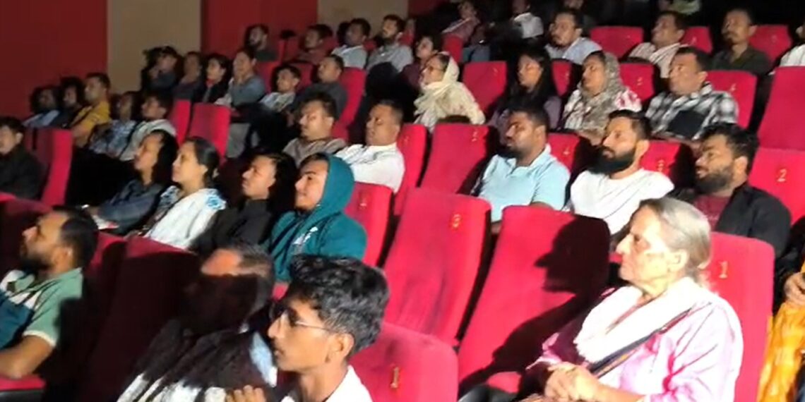 প্ৰতিটো ছবিগৃহতে কেৱল কান্দোনৰ ৰোল, চৌদিশে আকৌ গুঞ্জৰিত হৈছে জুবিন মালিতা ‘মায়াবিনী’