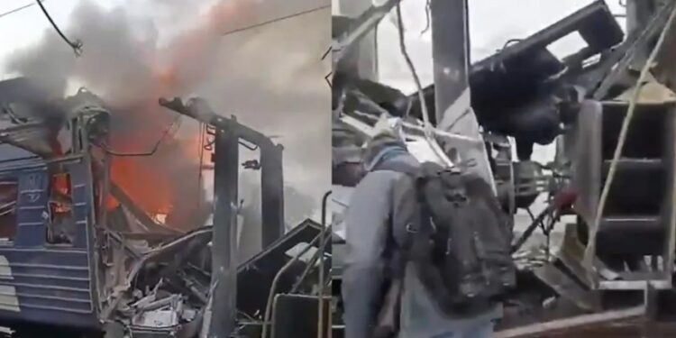 ইউক্ৰেইনৰ যাত্ৰীবাহী ৰে’লত ৰাছিয়াৰ ভয়ংকৰ আক্ৰমণ