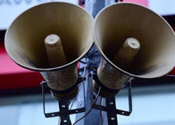 ধৰ্মীয় স্থানত স্থাপন কৰা লাউডস্পীকাৰ আঁতৰালে আৰক্ষীয়ে, মৌলবী-মৌলানাসকললৈ কঠোৰ নিৰ্দেশ…