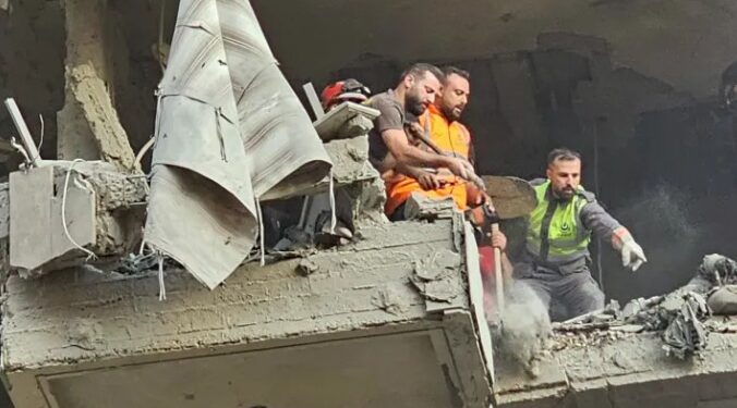 লেবাননত ইজৰাইলৰ সৰ্ববৃহৎ বিমান আক্ৰমণ! হিজবুল্লাহৰ শীৰ্ষ অধিনায়কৰ প্ৰাণহানিৰ দাবী