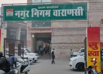 বাৰাণসীৰ মাছ-মাংসৰ দোকান বন্ধ ৰখাৰ নিৰ্দেশ, জানক কিয় লোৱা হ’ল এই সিদ্ধান্ত…