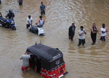 শ্ৰীলংকাত ভয়াৱহ বানপানীৰ ফলত ৫৬ জনৰ মৃত্যু, ৬০ জনতকৈ অধিক লোক নিৰুদ্দেশ