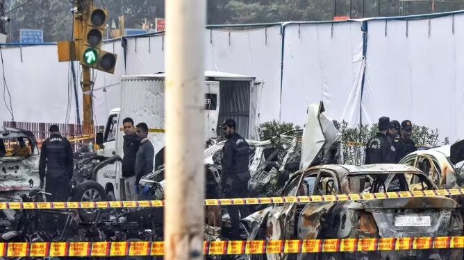 দিল্লী বিস্ফোৰণৰ গোচৰৰ ডাঙৰ তথ্য, সন্ত্ৰাসবাদী ডেনিছৰ ফোনত উদ্ধাৰ ড্ৰ’ন আৰু অস্ত্ৰ-শস্ত্ৰৰ সৈতে জড়িত প্ৰমাণ