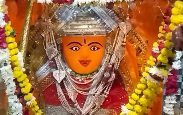 মন্দিৰত পোছাক পৰিধানক লৈ নতুন নিয়ম, মাৰ্জিত পোছাক পৰিধান কৰিহে প্ৰৱেশ কৰিব পাৰিব ভক্তই