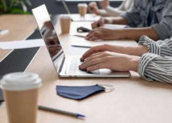 মহিলা চৰকাৰী কৰ্মচাৰীৰ বাবে প্ৰতিমাহে এদিনৰ দৰমহাযুক্ত ছুটী, ডাঙৰ ঘোষণা