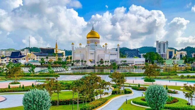 আটাইতকৈ নিম্ন এই ক্ষুদ্ৰ মুছলমান দেশখনৰ ঋণ! সকলো বিনামূলীয়া, নাগৰিকে দিব নালাগে আয়কৰ