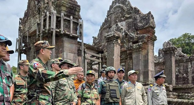 থাইলেণ্ড-কম্বোডিয়াৰ মাজত বিমান আক্ৰমণ, শিৱ মন্দিৰৰ সৈতে জড়িত ১১৮ বছৰীয়া সীমা বিবাদৰ কাৰণ…