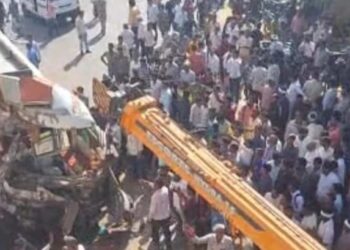 খাতু শ্যাম মন্দিৰলৈ যোৱা বাছ-মালবাহী ট্ৰাকৰ মুখামুখি সংঘৰ্ষ, ৩ জনৰ প্ৰাণহানি