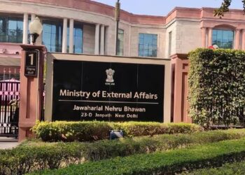 ঢাকাত ভাৰতীয় উচ্চায়ুক্তক ভাবুকি, বাংলাদেশৰ উচ্চায়ুক্তলৈ ভাৰতৰ চমন