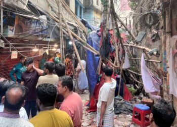 হিন্দু পৰিয়ালত অত্যাচাৰ চলোৱা আক্ৰমণকাৰীৰ তথ্য দিয়াজনলৈ পুৰস্কাৰ, বাংলাদেশ আৰক্ষীৰ ডাঙৰ ঘোষণা