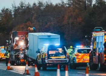 কেলিফৰ্ণিয়াত ভয়ংকৰ দুৰ্ঘটনা, পথ দুৰ্ঘটনাত প্ৰাণহানি ২ যুৱতীৰ