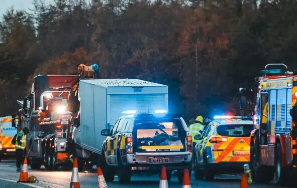 কেলিফৰ্ণিয়াত ভয়ংকৰ দুৰ্ঘটনা, পথ দুৰ্ঘটনাত প্ৰাণহানি ২ যুৱতীৰ
