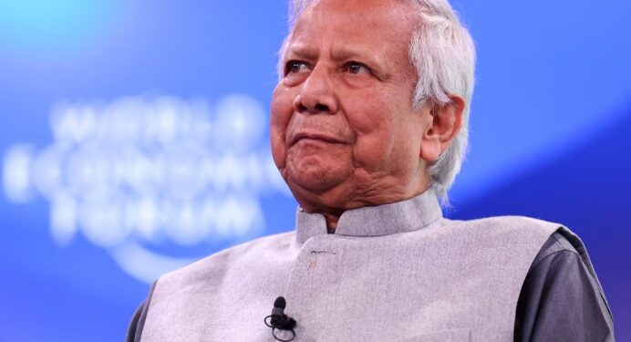 বাংলাদেশত নিৰ্বাচনী বিশৃংখলতাঃ আৱামী লীগৰ বিৰুদ্ধে কৰা ষড়যন্ত্ৰৰ বাবে সমালোচনাৰ সন্মুখীন ইউনুছ চৰকাৰ