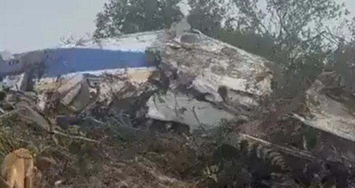 পুনৰ ভয়ংকৰ বিমান দুৰ্ঘটনা, অৱতৰণৰ সময়তে দুৰ্ঘটনাত পতিত হৈ সাংসদসহ ১৫ জনৰ প্ৰাণহানি