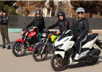 এইবাৰ মহিলাই চলাব মটৰচাইকেল! প্ৰতিবাদৰ মাজতে প্ৰদান অধিকাৰ, সলনি হ’ল আইন…