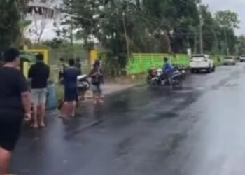 এখন বিদ্যালয়ত নিৰ্বিচাৰ গু*লী*চা*লনা, আহত কেইবাজনো লোক