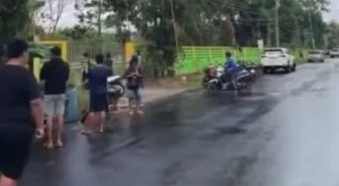 এখন বিদ্যালয়ত নিৰ্বিচাৰ গু*লী*চা*লনা, আহত কেইবাজনো লোক