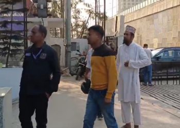 এক সুন্দৰ সপোনৰ পৰিসমাপ্তি! বিবাহৰ পূৰ্বে বজাৰলৈ অহা প্ৰেমিক-প্ৰেমিকাৰ মুহূৰ্ততে শেষ হৈ যায় সকলো…