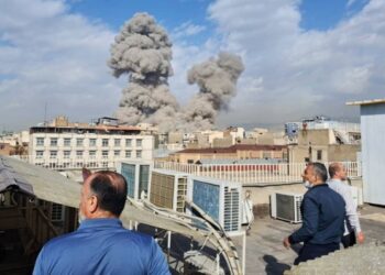 ইৰাণৰ নৌসেনাত আমেৰিকাৰ বিধ্বংসী ৰূপ ধাৰণ,  ৯খনকৈ জাহাজ ধ্বংস কৰাৰ দাবী ট্ৰাম্পৰ