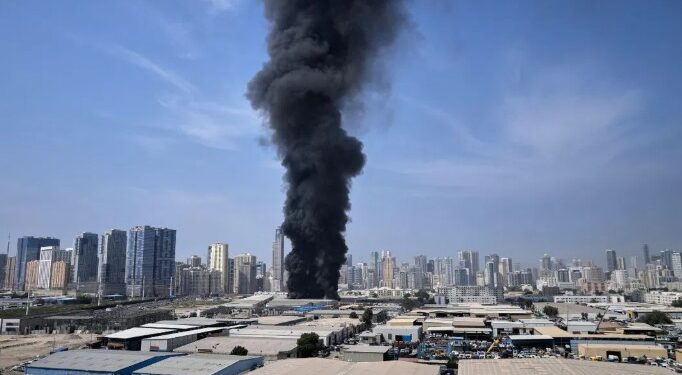 উপসাগৰীয় দেশকে ধৰি যুদ্ধবিধ্বস্ত এই দেশসমূহত আৱদ্ধ বহু ভাৰতীয় লোক, মুকলি কৰিলে হেল্পলাইন নম্বৰ