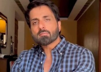 ইৰাণ-ইজৰাইল যুদ্ধৰ মাজতে ডুবাইত আৱদ্ধ হৈ থকা লোকসকলৰ সহায়ৰ বাবে আগবাঢ়িছে সোনু ছুদ