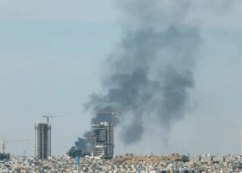 ছৌদি আৰৱত ক্ষেপণাস্ত্ৰ আক্ৰমণ, নিহত ২গৰাকীৰ ভিতৰত এজন ভাৰতীয়; ১২ জন আহত