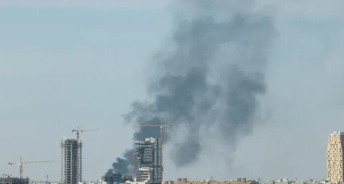 ছৌদি আৰৱত ক্ষেপণাস্ত্ৰ আক্ৰমণ, নিহত ২গৰাকীৰ ভিতৰত এজন ভাৰতীয়; ১২ জন আহত