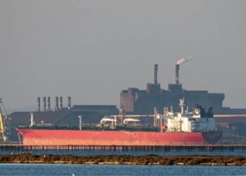 যুদ্ধৰ মাজত ডাঙৰ সকাহ, ইৰাণৰ পৰা ভাৰতে কিনিব তেল, আমেৰিকাই কিয় ল’লে U-turn?