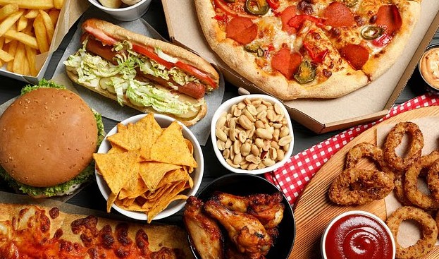 মগজুত পেলায় নেতিবাচক প্ৰভাৱ! এইসমূহ খাদ্য ত্যাগ নকৰিলে আপুনিও সন্মুখীন হ’ব নানা সমস্যাৰ