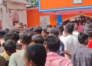 ৰাষ্ট্ৰপতিৰ কাৰ্যসূচীৰ সময়ত শীতলা মন্দিৰত ডাঙৰ দুৰ্ঘটনা, ৮ জনৰ প্ৰাণহানি