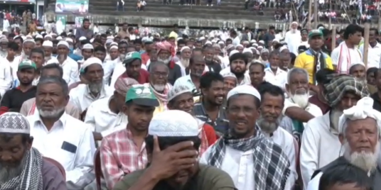 আজমলৰ হেলিকপ্তাৰত অথন্তৰ, বহু সময় উৰিও অৱতৰণ কৰিব নোৱাৰিলে হেলিপেডত