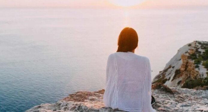 ১০ মিনিটৰ বাবে প্ৰাণহীন এগৰাকী যুৱতী! দেখিলে ২০৩০ ৰ জগতখন; অভিজ্ঞতাই স্তম্ভিত কৰে সকলোকে