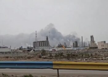 ইজৰাইলৰ তৈলক্ষেত্ৰ কমপ্লেক্সত আক্ৰমণ ইৰাণৰ; শ্বুৱাইখ তৈলক্ষেত্ৰত ভয়ংকৰ অ*গ্নি