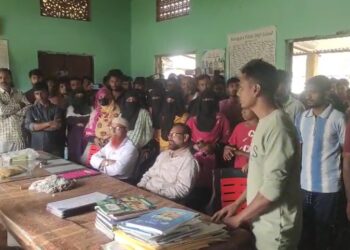 ৪৩ গৰাকীৰ ভিতৰত ৪১ গৰাকী ছাত্ৰ-ছাত্ৰীয়ে কৰিলে ফেইল, শিক্ষক-শিক্ষয়িত্ৰীক ঘেৰাও অভিভাৱকৰ