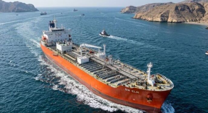 দুসপ্তাহৰ যুদ্ধবিৰতিৰ পিছত ২০,৪০০ মেট্ৰিক টন এল পি জি লৈ ভাৰতত উপস্থিত হ’ব প্ৰথমখন জাহাজ জগ বিক্ৰম