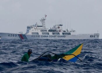 আমেৰিকাই যুদ্ধত ব্যস্ত থকাৰ সুযোগ লৈ চীনে পেলালে জাল, বন্ধ কৰিলে দক্ষিণ চীন সাগৰৰ এই প্ৰৱেশ বিন্দু…