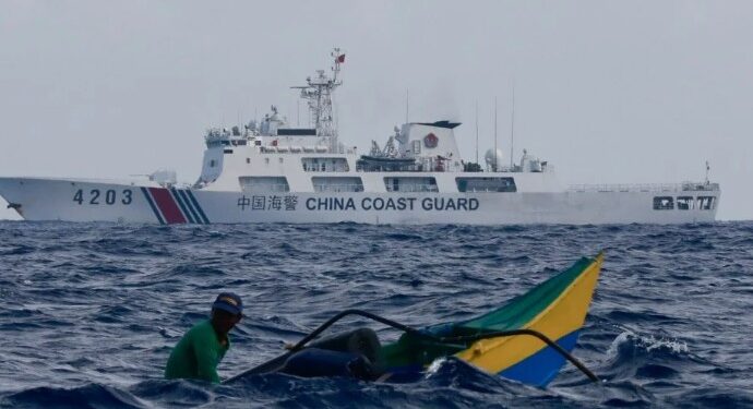 আমেৰিকাই যুদ্ধত ব্যস্ত থকাৰ সুযোগ লৈ চীনে পেলালে জাল, বন্ধ কৰিলে দক্ষিণ চীন সাগৰৰ এই প্ৰৱেশ বিন্দু…