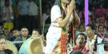 নিষ্ঠুৰ নিয়তি! নাচনী সাজেৰেই বিদায় ল’লে নিশামনিয়ে, ট্ৰাকৰ খুন্দাত চিৰদিনৰ বাবে শেষ হৈ গ’ল এক প্ৰতিভা