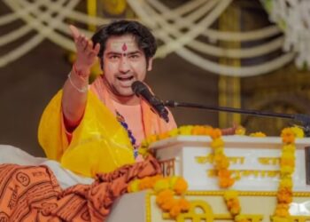 ‘৪টা সন্তান জন্ম দি এটা সন্তানক RSSলৈ উৎসৰ্গা কৰক; হিন্দুসকললৈ বাবা বাগেশ্বৰৰ আহ্বান