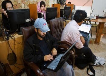 ‘ডিজিটেল ইমাৰ্জেন্সি’ সন্মুখীন ইৰাণ, ৫৭ দিনৰ বাবে বন্ধ ইণ্টাৰনেট